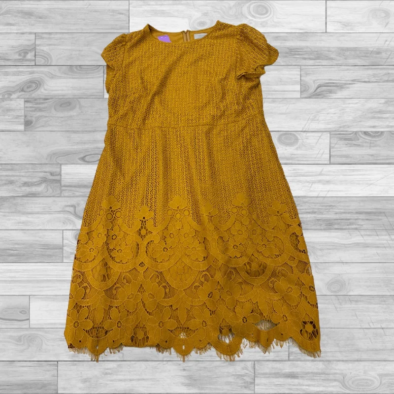 Dress Casual Short By Loft In Yellow, Size: L