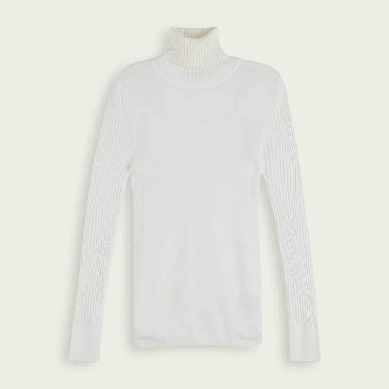 Diagonal Knit Turtleneck (Off-White)