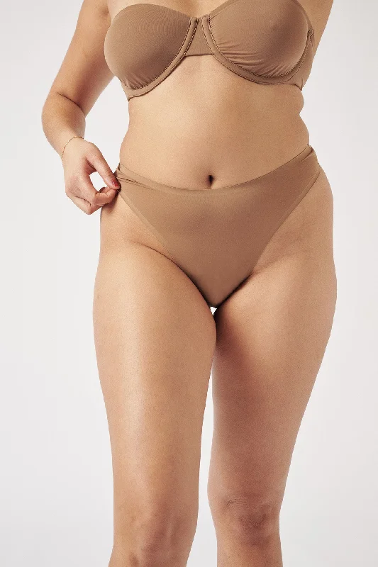 The Seamless Highwaist G-String - Taupe